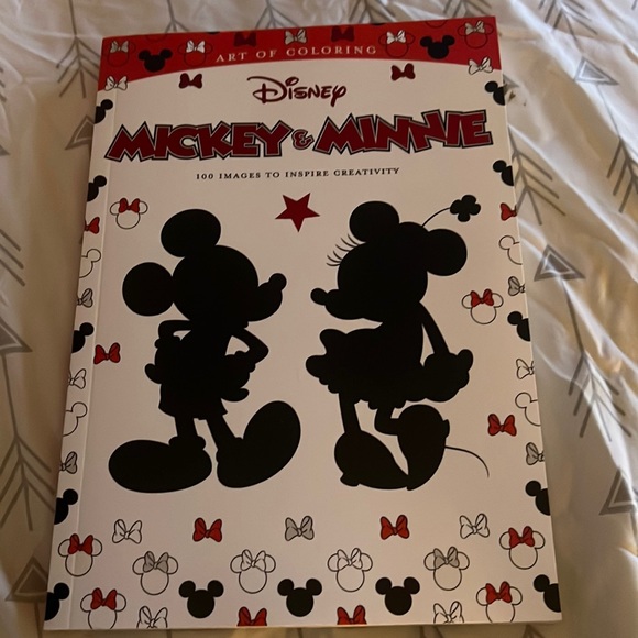 Disney Mickey and Minnie Mouse adult coloring book - Picture 1 of 4